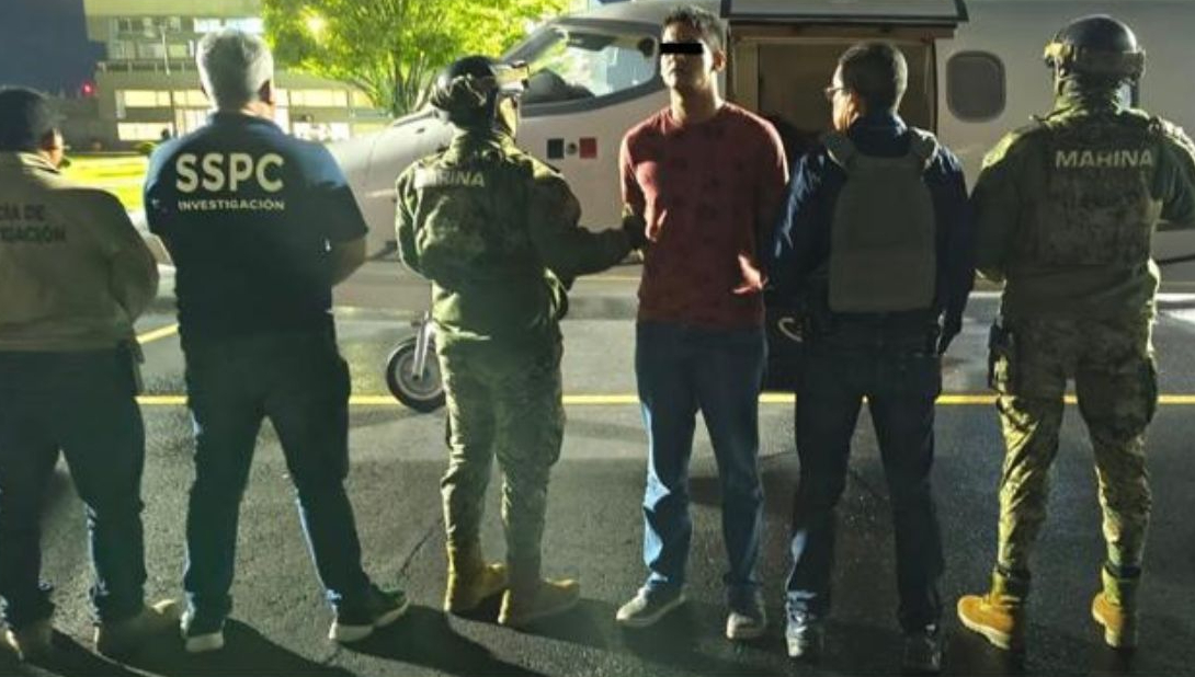 Tras su aprehensión, el detenido fue trasladado vía aérea a Tabasco