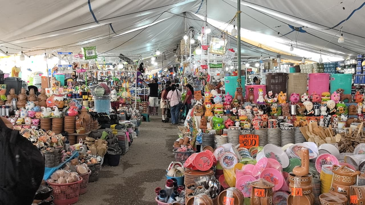 Comerciantes ofrecen descuentos tras malas ventas en la Feria Carmen Comerciantes ofrecen descuentos tras malas ventas en la Feria Carmen