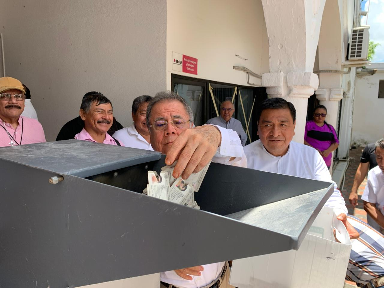 INE destruye 3,070 credenciales de elector en Campeche: Exhortan a renovar micas vencidas