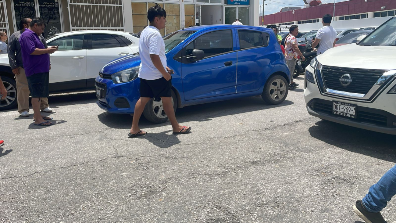 El operativo fue montado la mañana del viernes 4 de julio mientras dirigentes del Movimiento Nacional Transportista estaban reunidos en la Artec. El operativo fue montado la mañana del viernes 4 de julio mientras dirigentes del Movimiento Nacional Transportista estaban reunidos en la Artec.