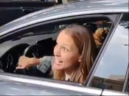 Debido a la popularidad del caso, usuarios aseguran que la mujer es de origen argentino Debido a la popularidad del caso, usuarios aseguran que la mujer es de origen argentino