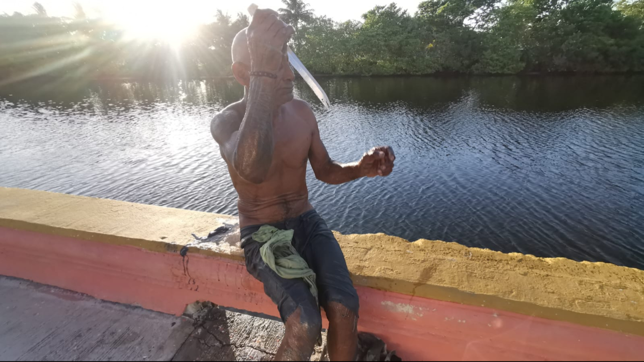 El hombre aseguró que regresará para intentar cazar al lagarto. El hombre aseguró que regresará para intentar cazar al lagarto.