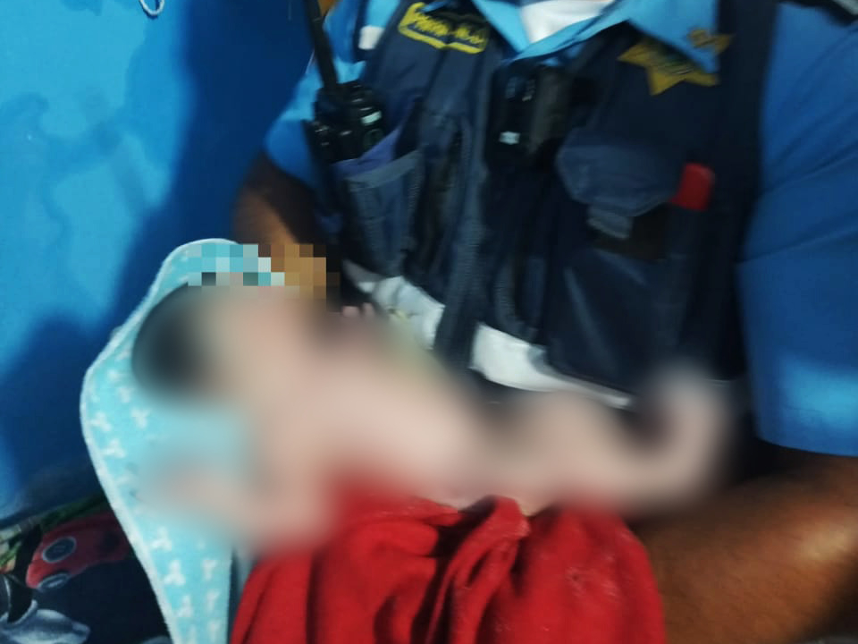 La pronta y oportuna intervención del paramédico Freddy Cih Castillo, permitió atender el nacimiento del pequeño