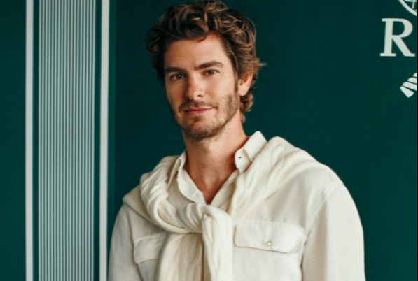 Andrew Garfield captó la atención de los usuarios en redes por su lujosa vestimenta coordinada con su pareja Andrew Garfield captó la atención de los usuarios en redes por su lujosa vestimenta coordinada con su pareja