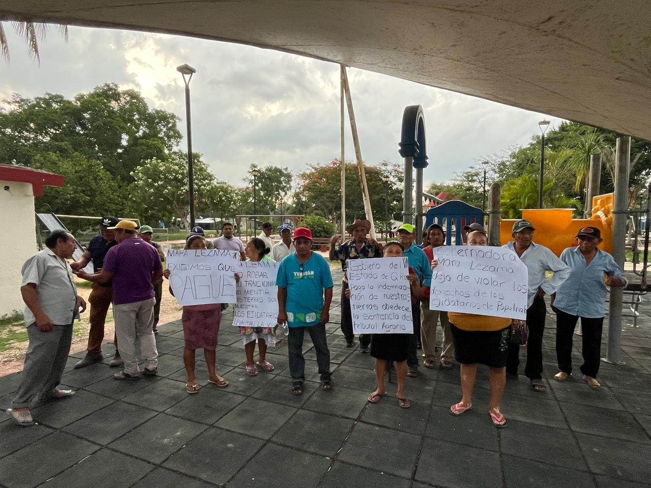 Ejidatarios conforman una comisión que acudirá a platicar con las autoridades de Quintana Roo Ejidatarios conforman una comisión que acudirá a platicar con las autoridades de Quintana Roo