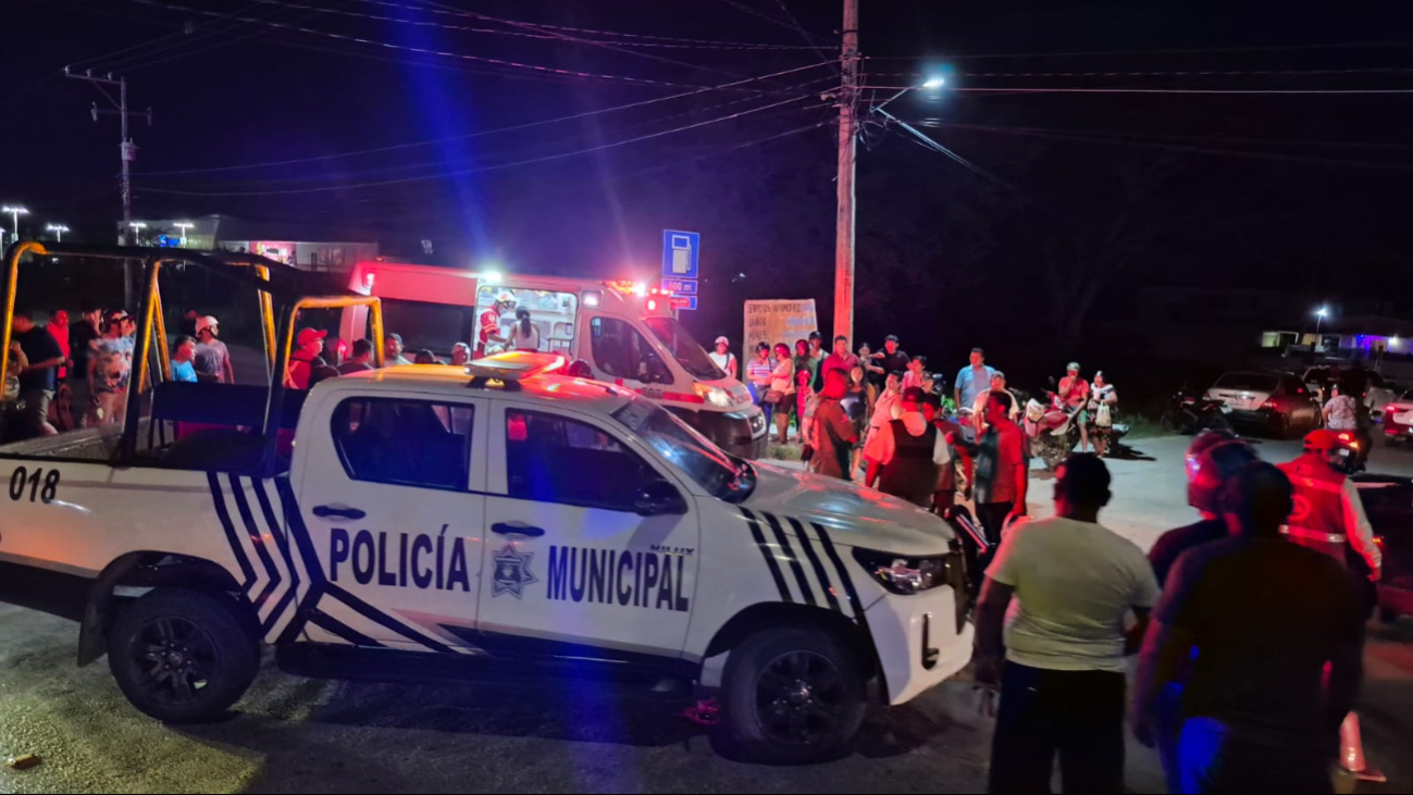 Grave accidente en Champotón: motocicleta embestida por camioneta Grave accidente en Champotón: motocicleta embestida por camioneta