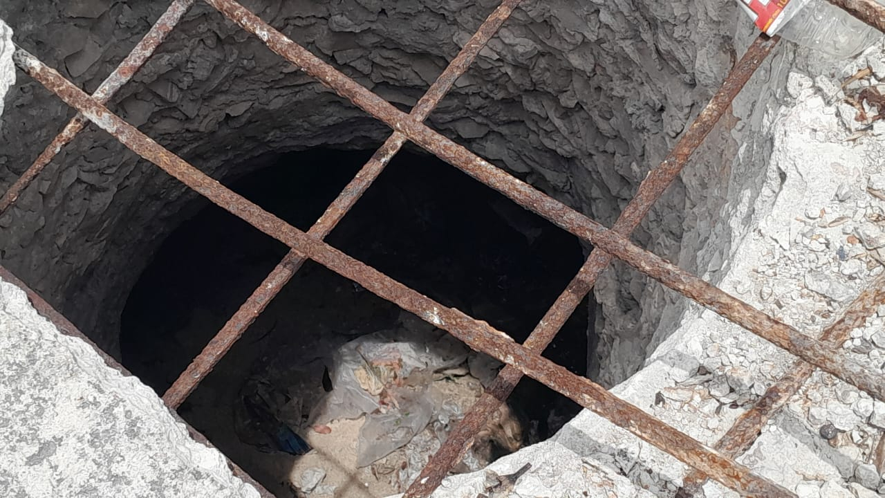 Genera malos hedores sumidero desfondado en mercado de Bécal Genera malos hedores sumidero desfondado en mercado de Bécal