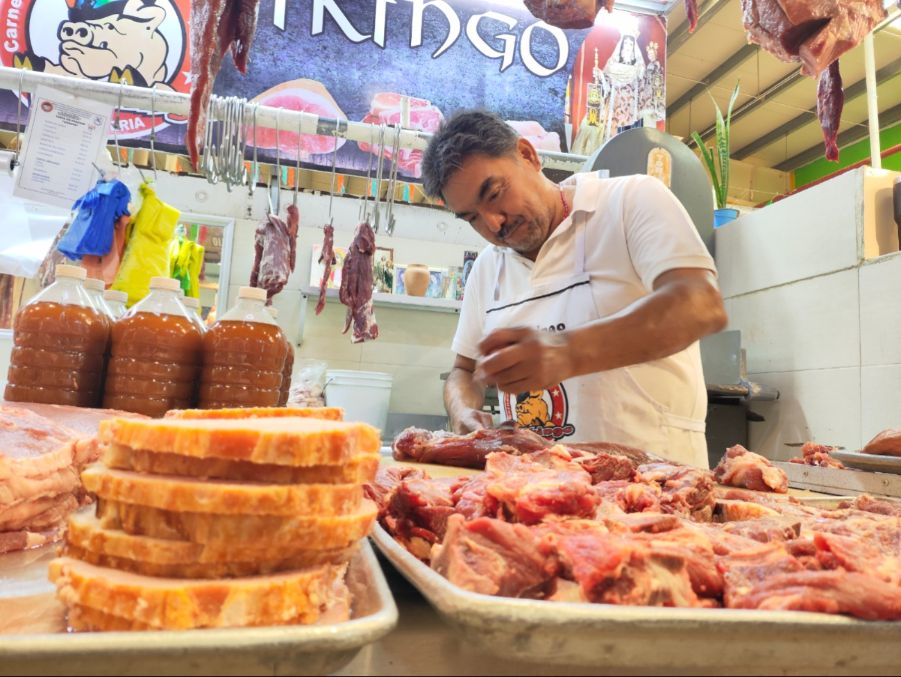 “Ya no compran pollo entero, solo lo básico”: Comerciantes en Carmen pronostican un desplome en ventas