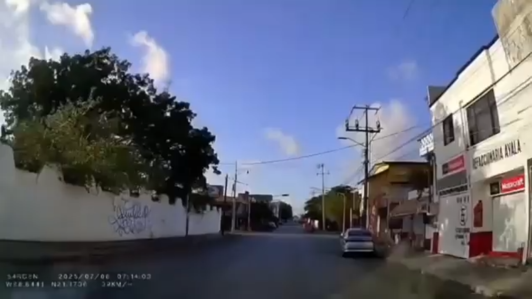Presunta falla de semáforos causa fuerte accidente en Cancún; reportan al menos ocho lesionados