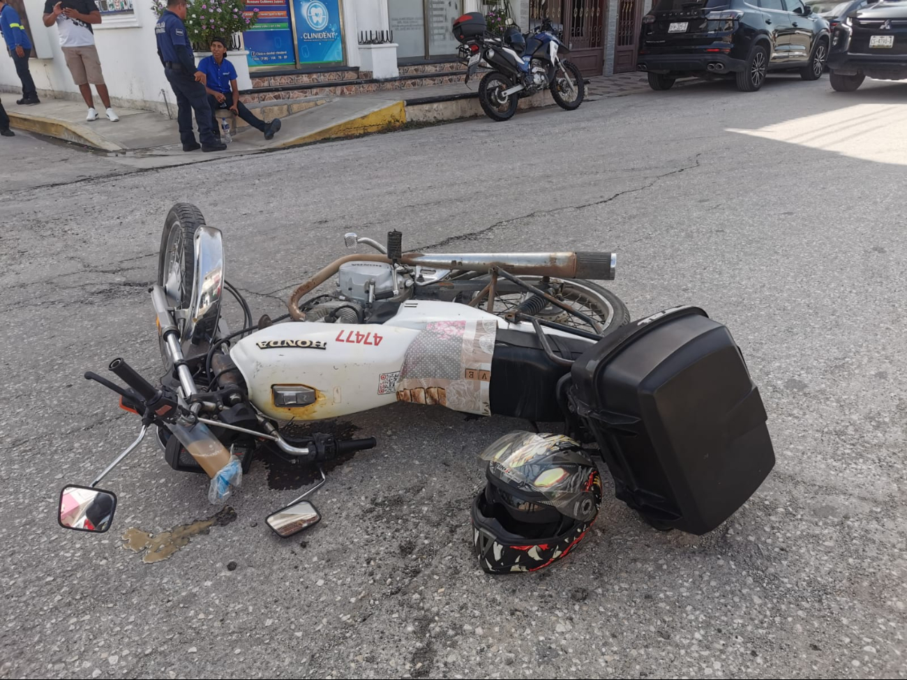 Aunque no hubo personas lesionadas de gravedad, los daños materiales fueron importantes. Aunque no hubo personas lesionadas de gravedad, los daños materiales fueron importantes.