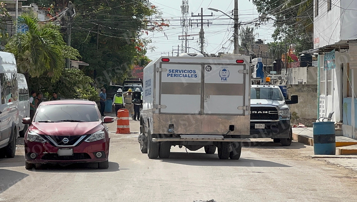 Muere electrocutado de camino al trabajo: Hombre termina calcinado al pisar cables   de luz en Alfredo V. Bonfil 