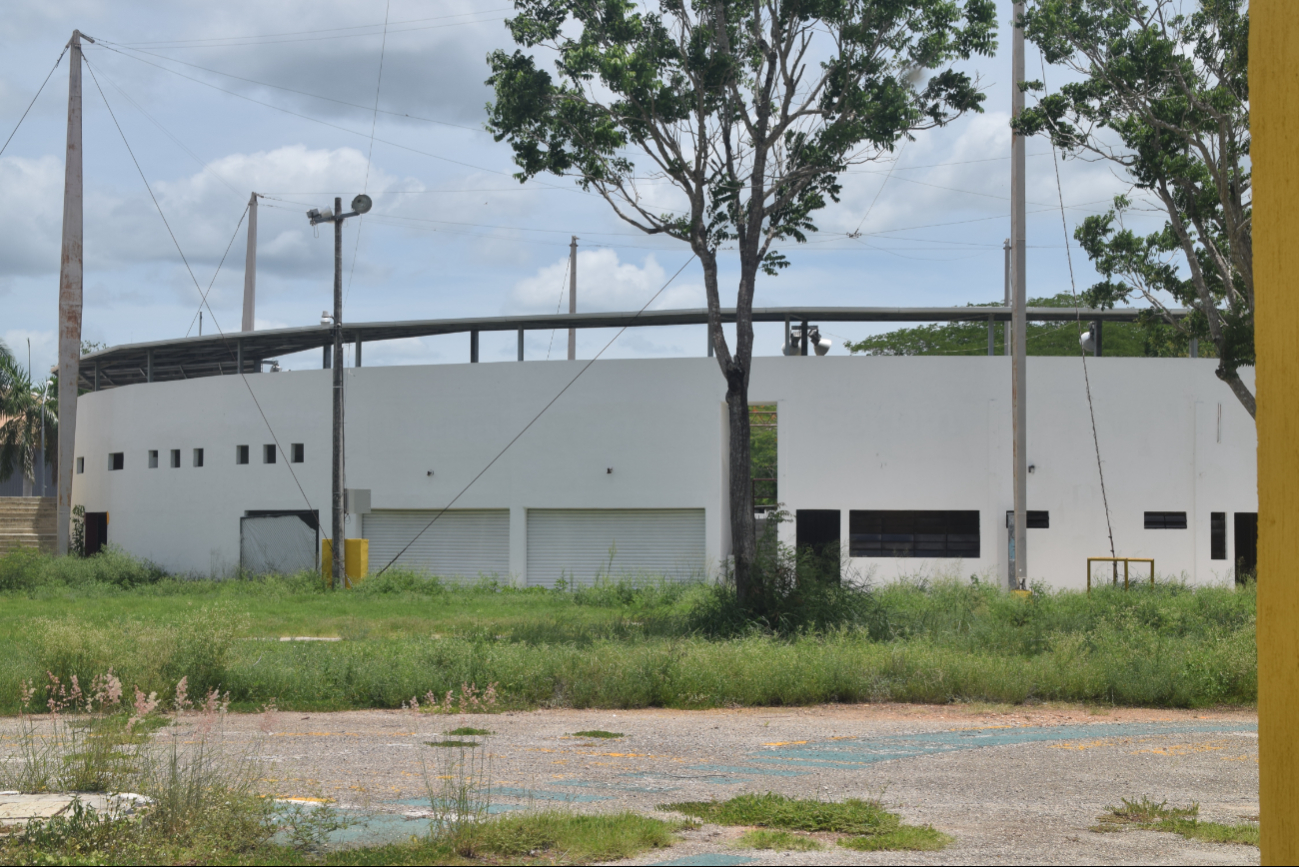 Conciertos en el Centro de Espectáculos Montejo de Xmatkuil, en peligro; Procivy detecta graves daños en su estructura