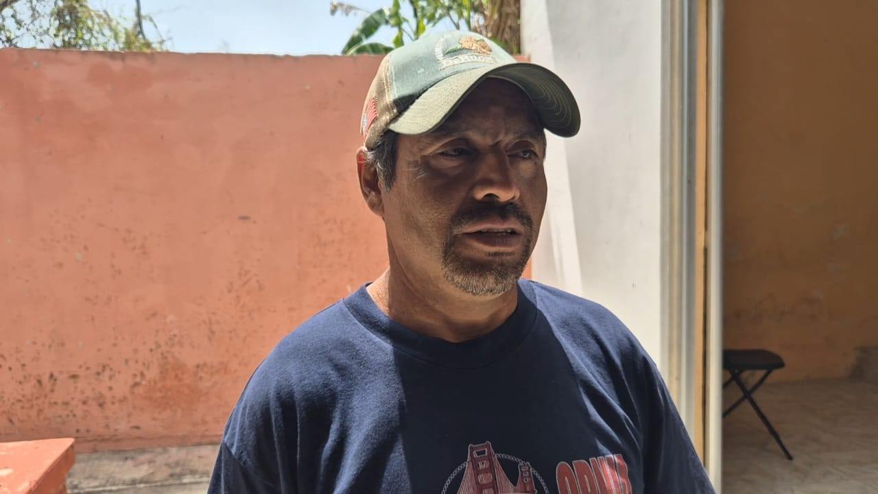 Mario Pacheco, comisario ejidal de Dzacabuchén, advirtió sobre el avistamiento de una manga de langostas. Mario Pacheco, comisario ejidal de Dzacabuchén, advirtió sobre el avistamiento de una manga de langostas.