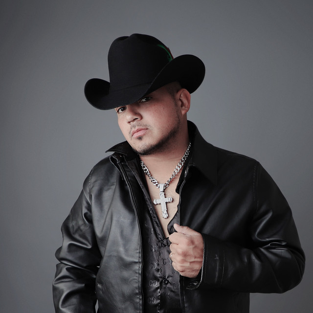 El cantante está involucrado en la delincuencia organizada El cantante está involucrado en la delincuencia organizada
