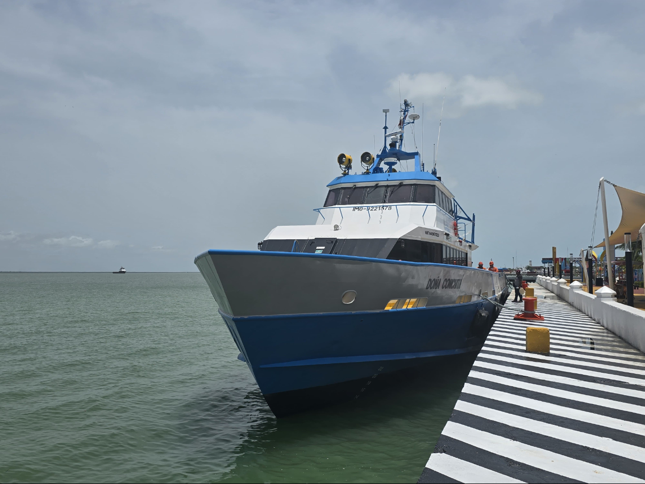 La imagen será colocada con sumo cuidado en el barco y acompañada por autoridades civiles, eclesiásticas e invitados especiales, además de otras embarcaciones pesqueras.