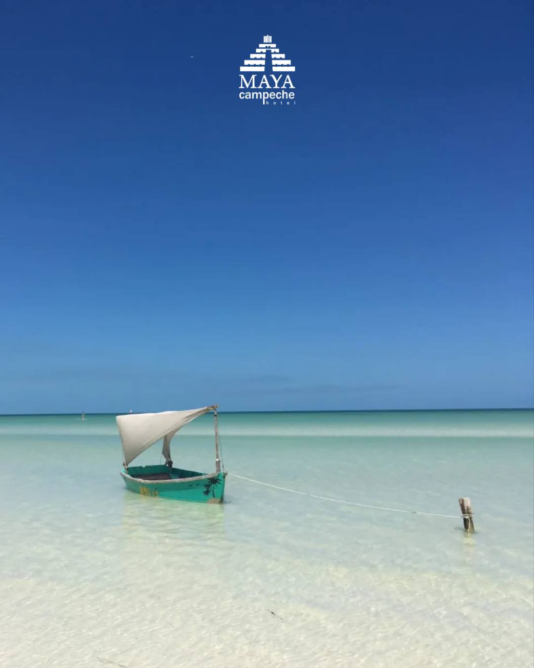 Playa Bahamitas, cerca de Ciudad del Carmen, es ideal para snorkel y windsurf, con mariscos frescos a pie de playa. Playa Bahamitas, cerca de Ciudad del Carmen, es ideal para snorkel y windsurf, con mariscos frescos a pie de playa.