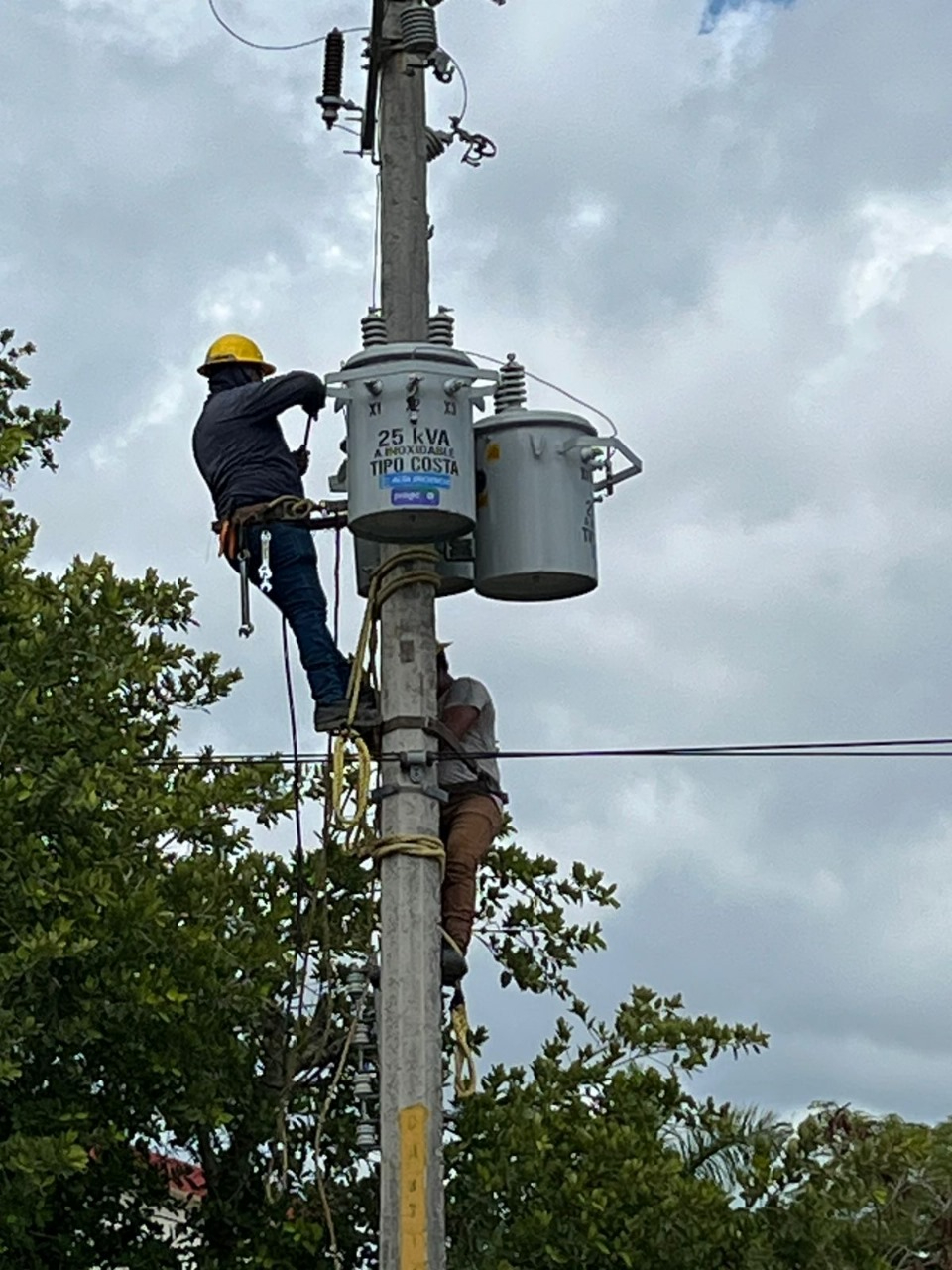Algunas afectaciones por los bajones de luz, han sido electrónicos dañados