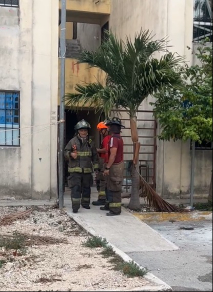 Hombre sale vivo de milagro en medio de un incendio