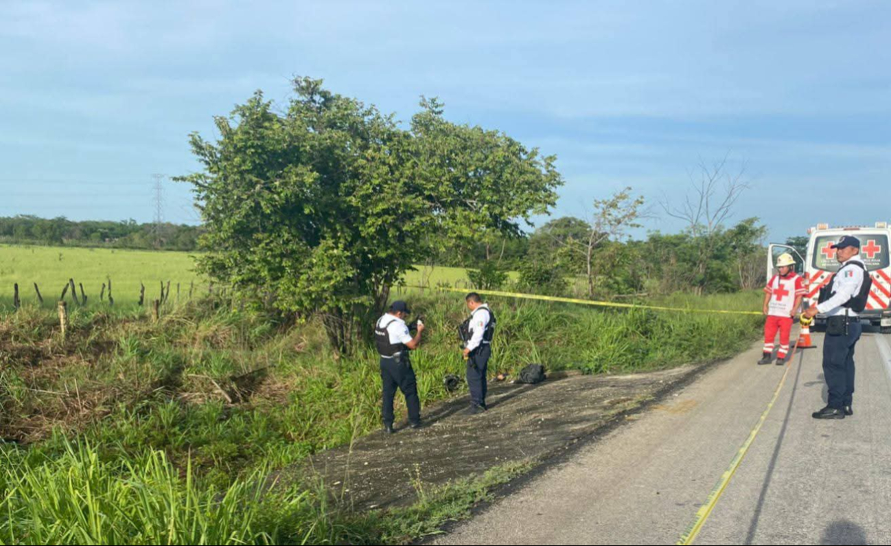 Muere motociclista tras derrapar en la carretera Escárcega–Villahermosa