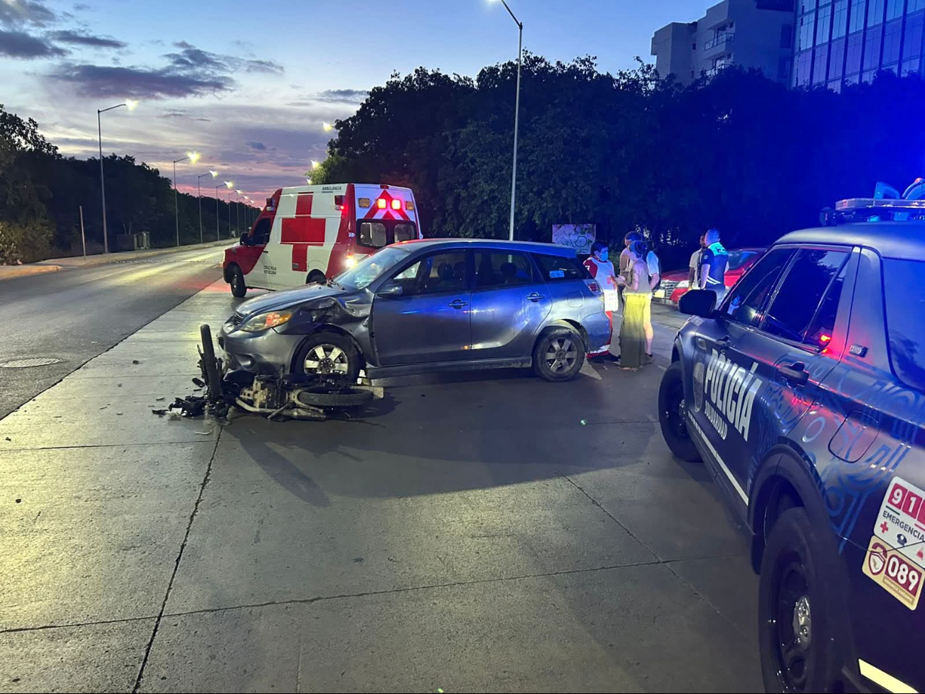 El motociclista fue llevado a un hospital de Playa del Carmen