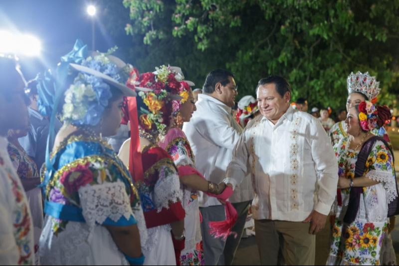 Joaquín Díaz Mena celebra la identidad maya con una gira por municipios de Yucatán