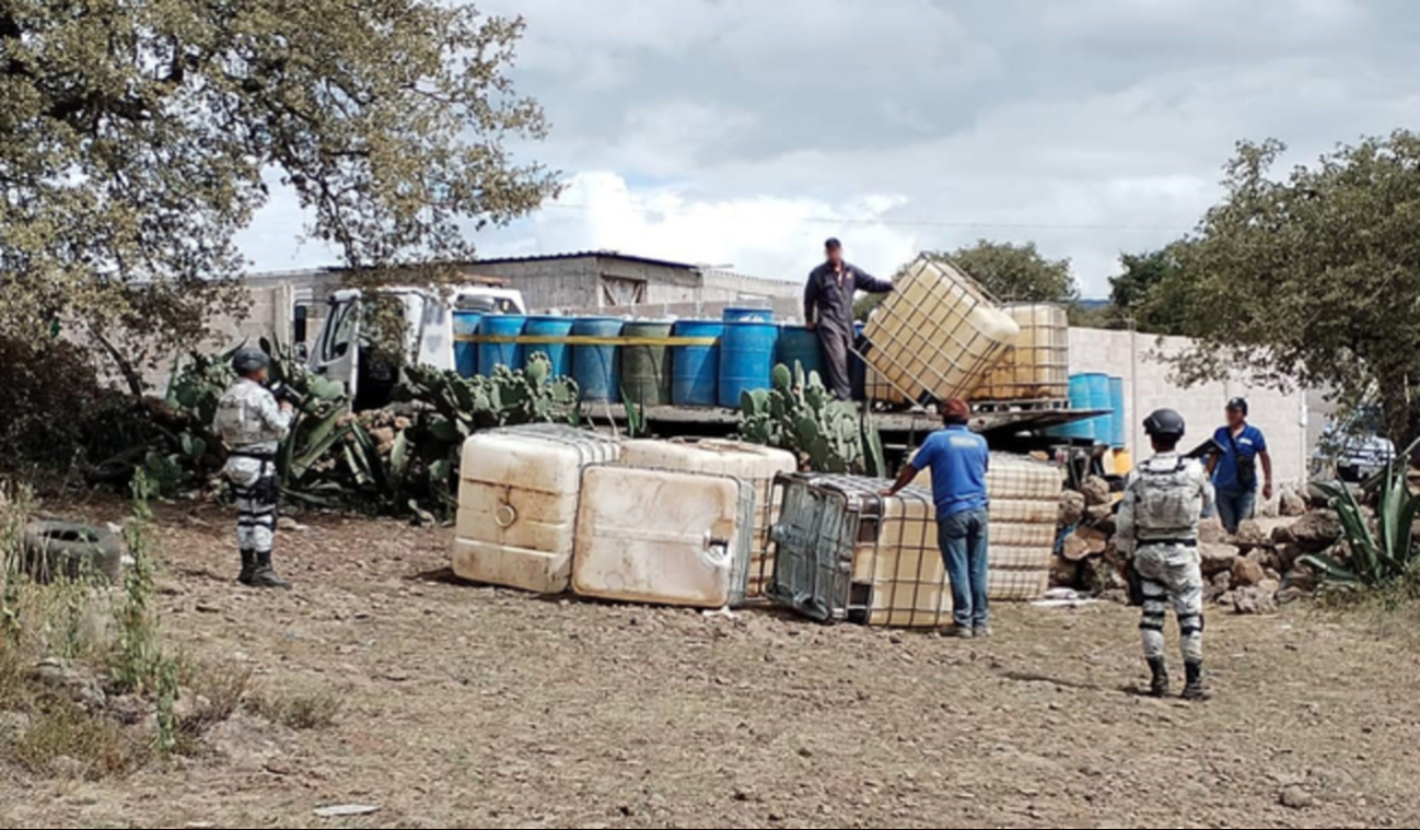 Recién fue asegurado un camión-cisterna con combustible Recién fue asegurado un camión-cisterna con combustible