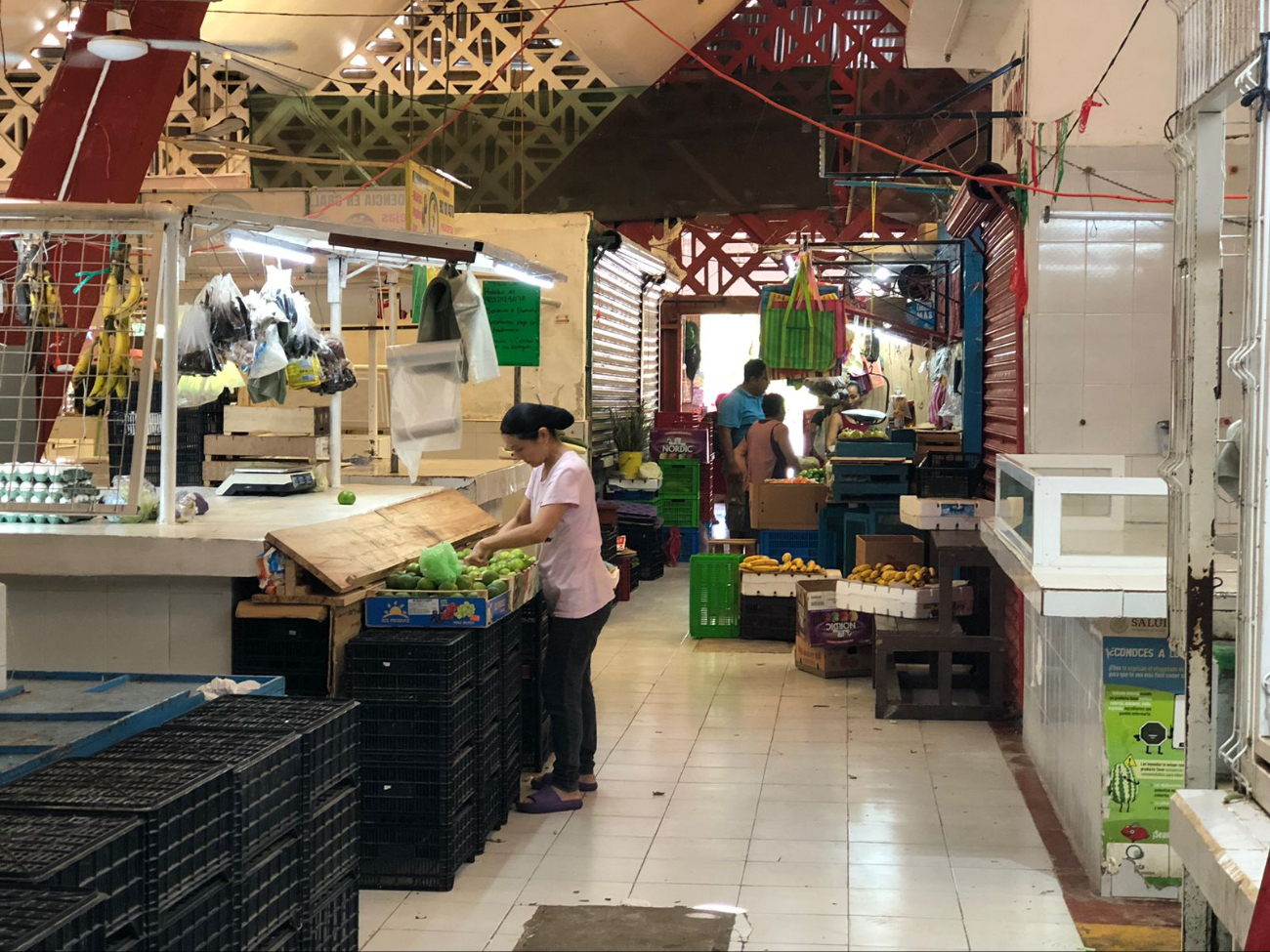 Varios productos de la canasta básica registraron un aumento significativo.