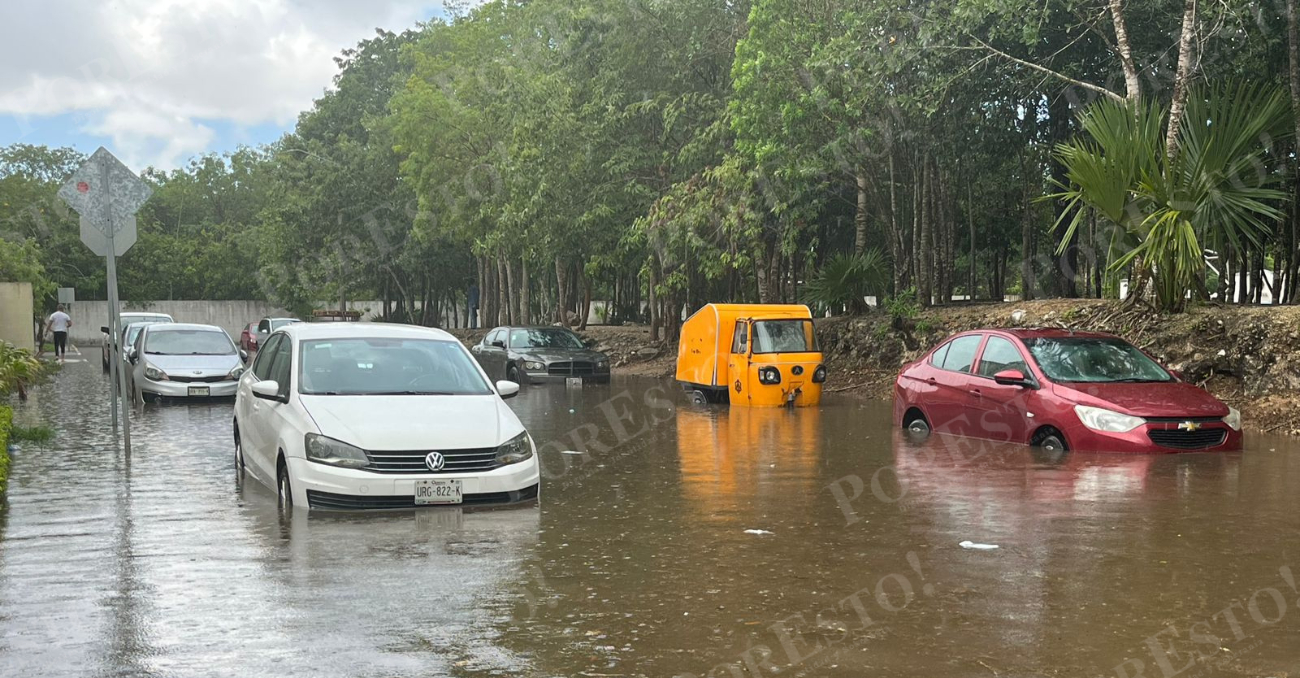 Fraccionamientos como Real Valencia, Kusamil, Paraíso Maya y Cielo Nuevo quedaron bajo el agua por más de cuatro horas.