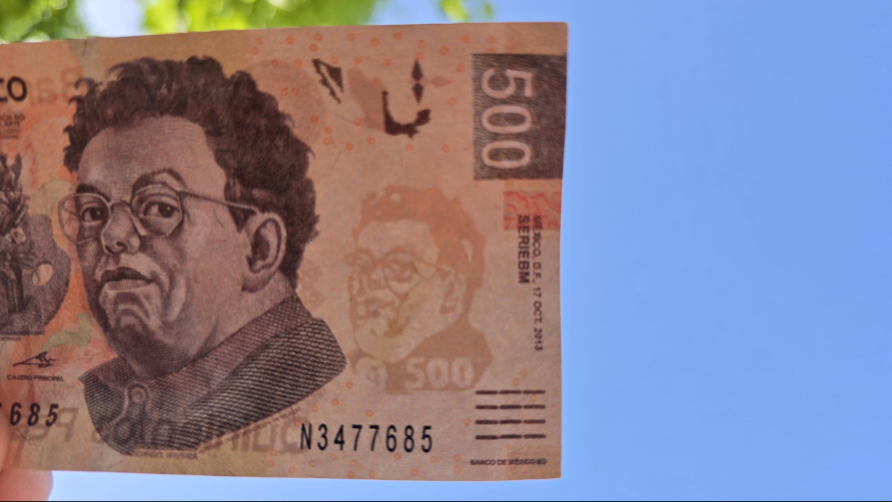 El Código Penal Federal establece penas de 5 a 12 años de prisión por falsificación de moneda.