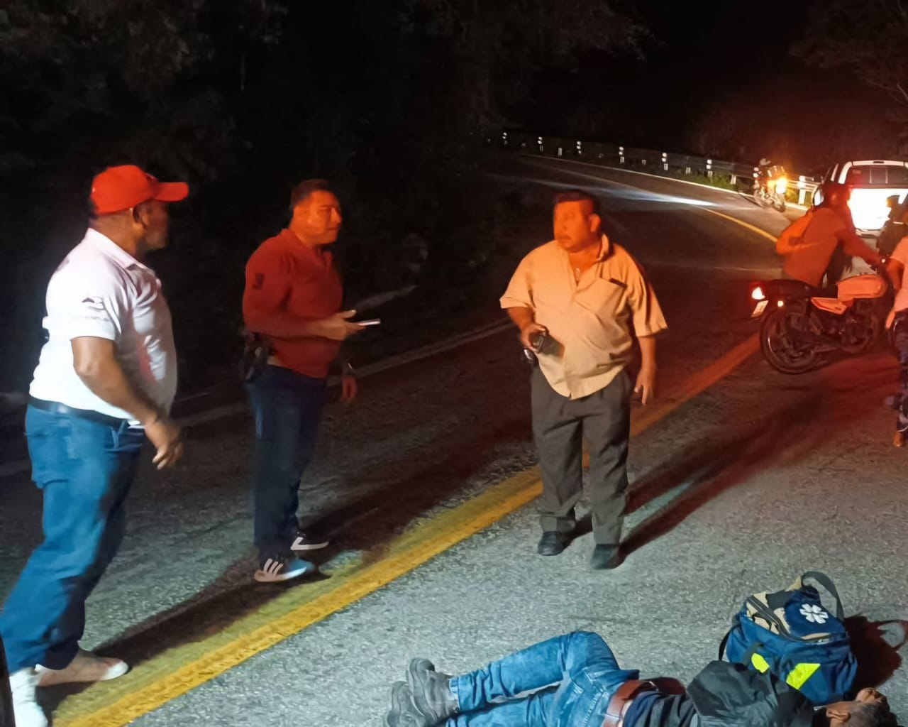 Fue atendido por paramédicos del SAMU Seybaplaya y trasladado al IMSS Campeche.