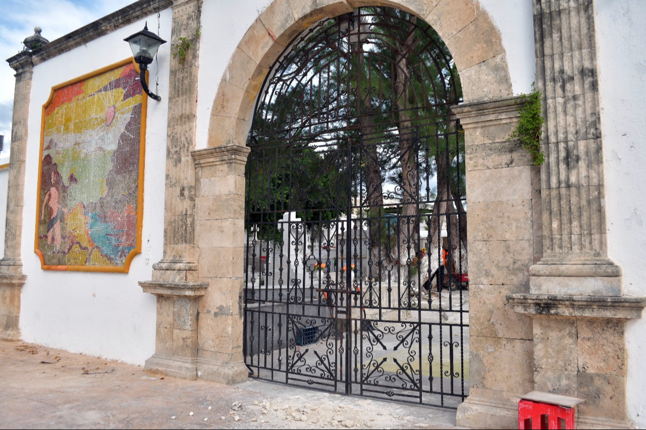 El Panteón San Román tendrá celebraciones el lunes a las 8:30 y 16:00 horas.