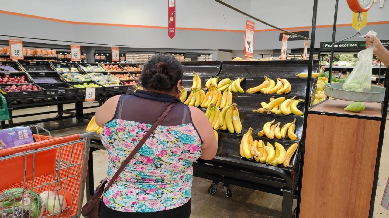 El valor del plátano cambia constantemente, siendo más económico en supermercados