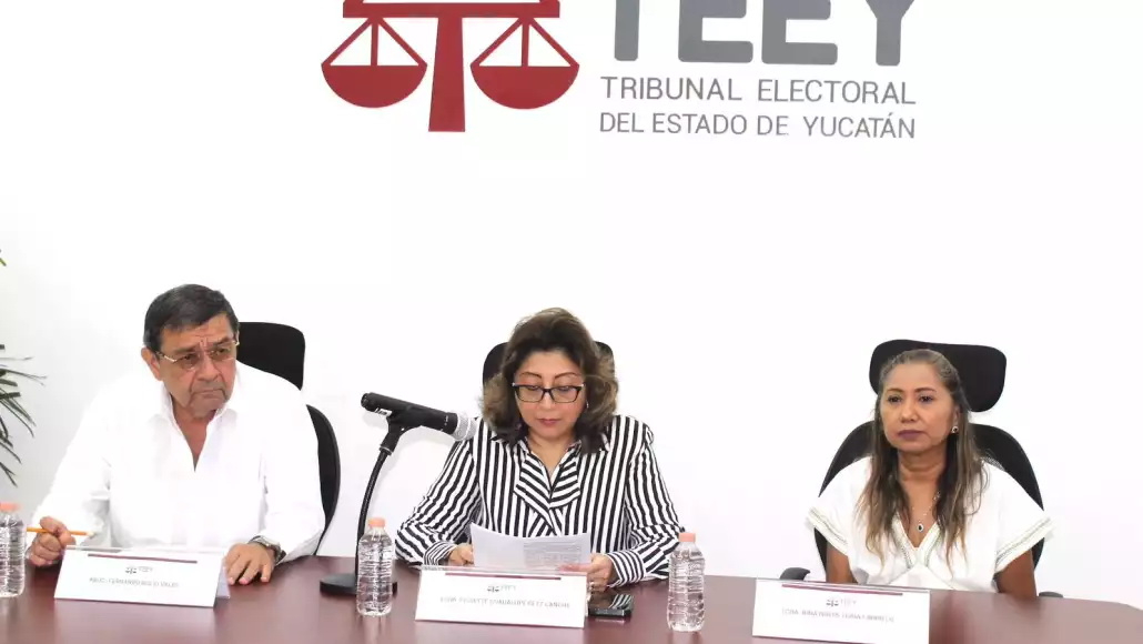Galdino Poot, alcalde de Santa Elena, fue acusado por regidoras de violencia política de género