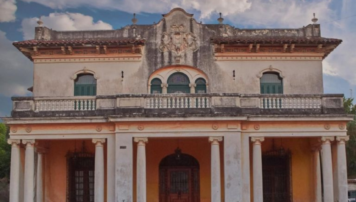 La Casa del Diablo se encuentra en la avenida Colón de Mérida