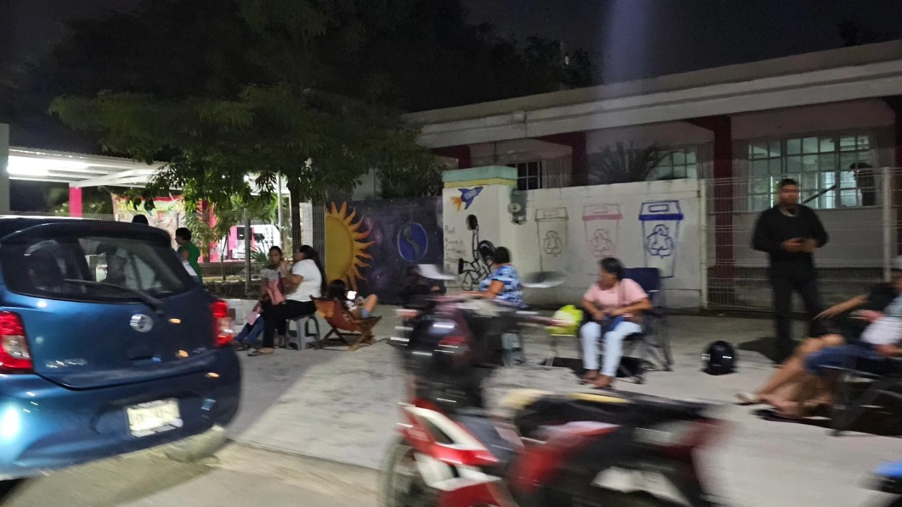 Largas filas por la vivienda del Bienestar en Quintana Roo