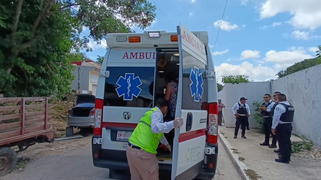 Adolescente se desploma en dos ocasiones y moviliza a paramédicos en Campeche