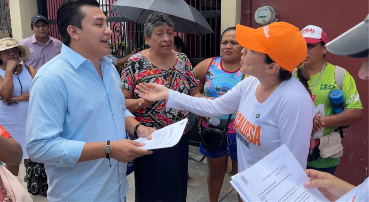 Alcaldesa culpa al Gobierno Estatal por falta de asfalto y obras.