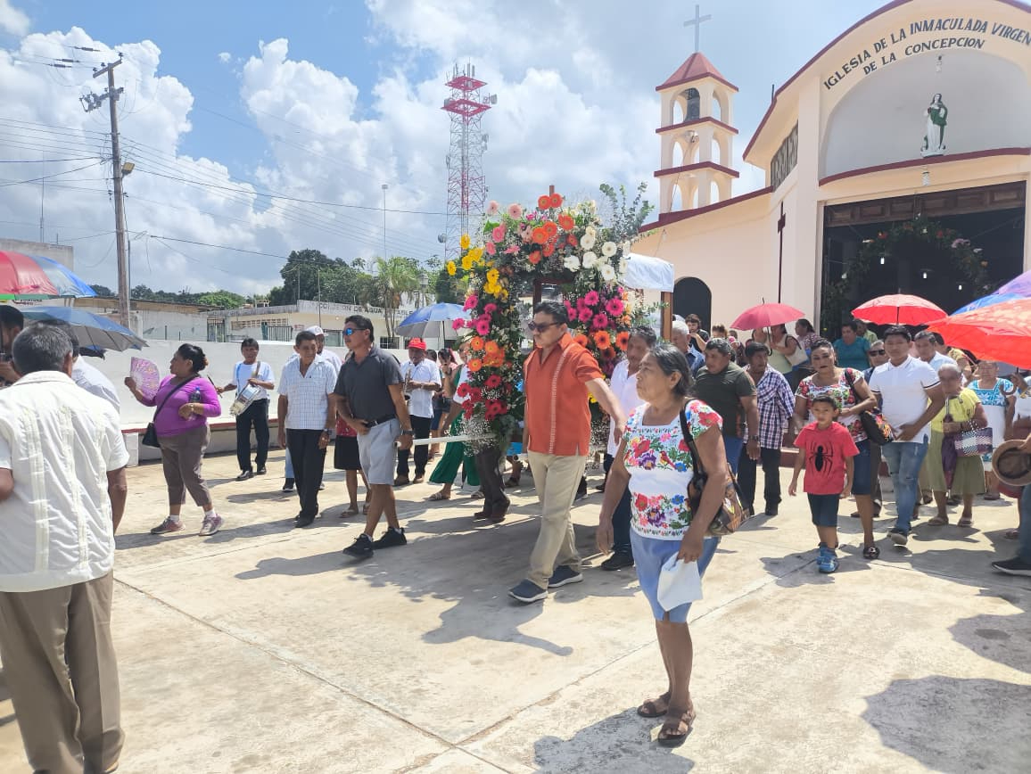 A pesar del clima el evento destacó la devoción de la comunidad A pesar del clima el evento destacó la devoción de la comunidad
