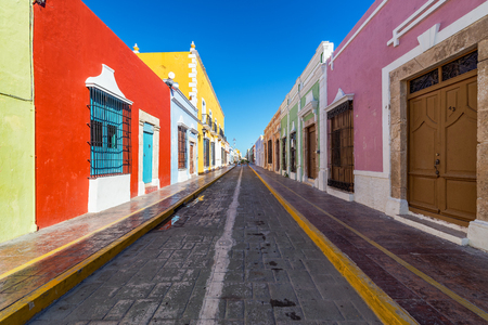 El color que guiaba a los marineros: la historia de las casas de Campeche El color que guiaba a los marineros: la historia de las casas de Campeche