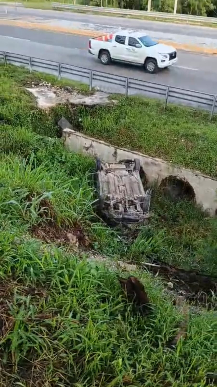 Milagro en la madrugada: hombre ebrio sale ileso tras fuerte accidente en Campeche Milagro en la madrugada: hombre ebrio sale ileso tras fuerte accidente en Campeche