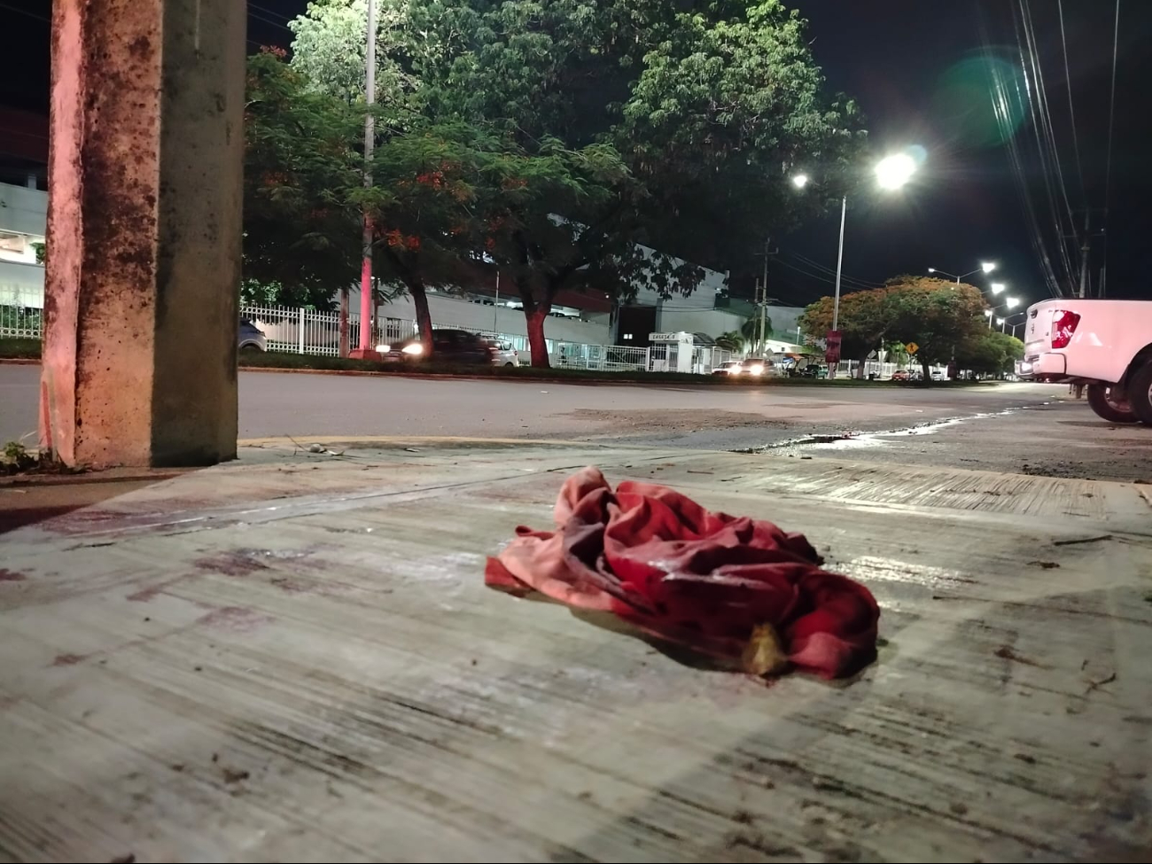 Hubo disparos y un hombre herido, abandonado en el hospital. Hubo disparos y un hombre herido, abandonado en el hospital.