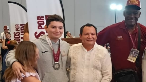 Un total de 278 atletas y 91 entrenadores recibieron un monto de un millón 196 pesos, tres mil pesos por oro, dos mil por plata y mil por bronce