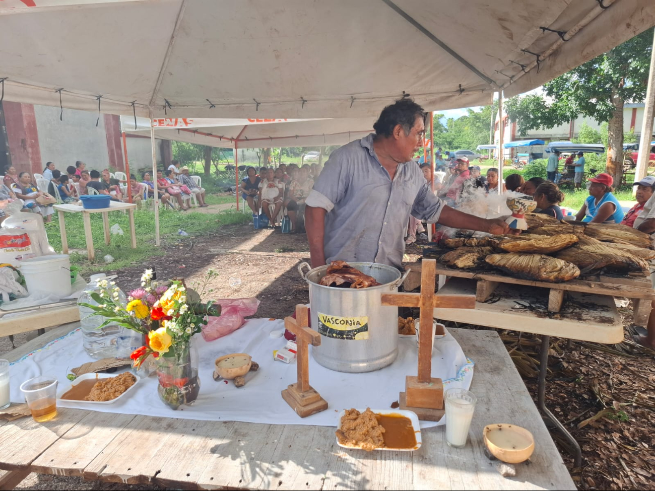 El ritual fue encabezado por el sacerdote maya Martiniano Ucán Huchín.