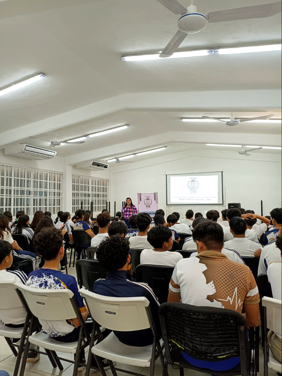 Estudiantes son orientados sobre las consecuencias de utilizarlas