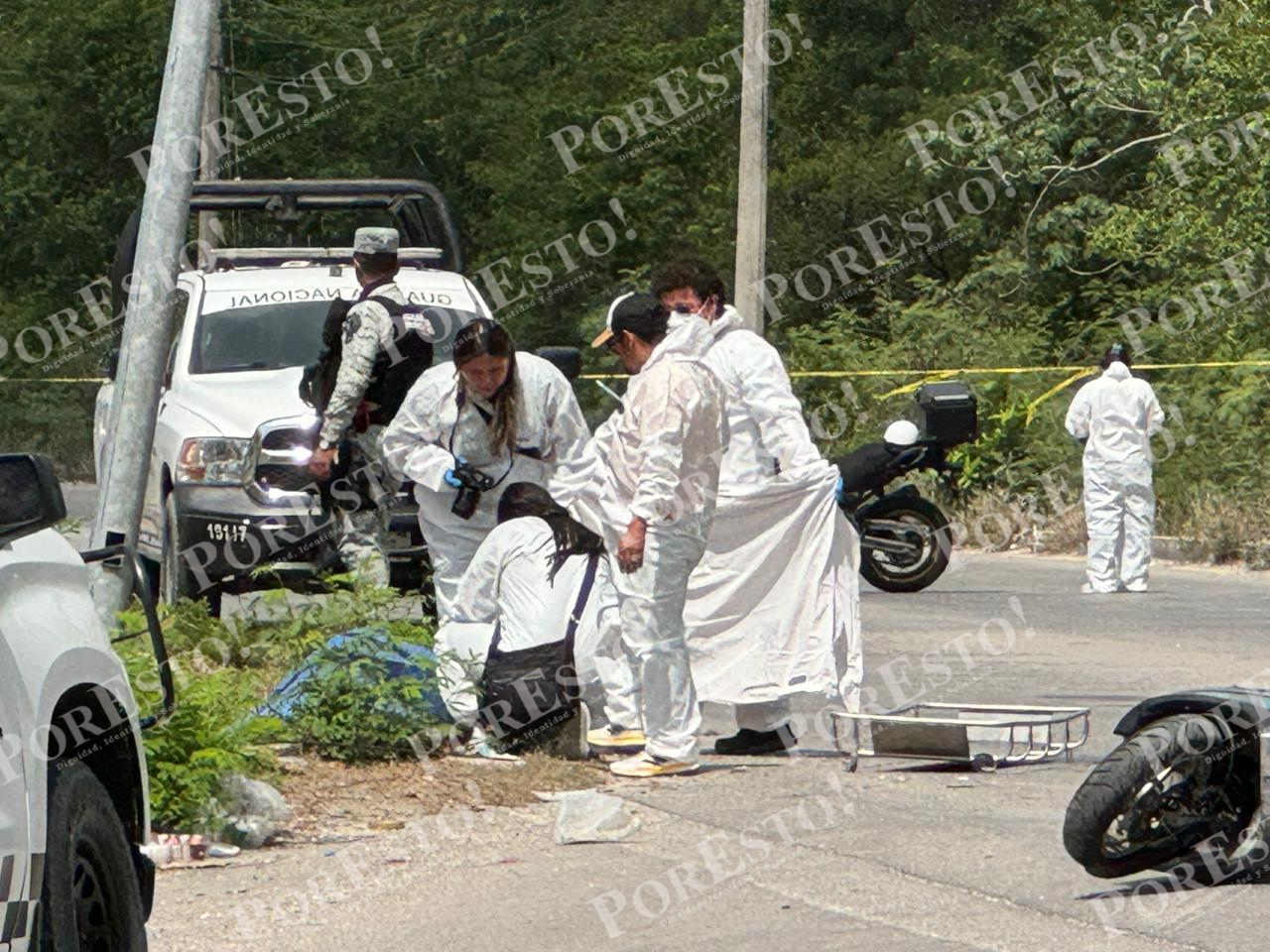 Hay versiones encontradas: pudo haber sido un accidente solo o provocado por otro vehículo. Hay versiones encontradas: pudo haber sido un accidente solo o provocado por otro vehículo.