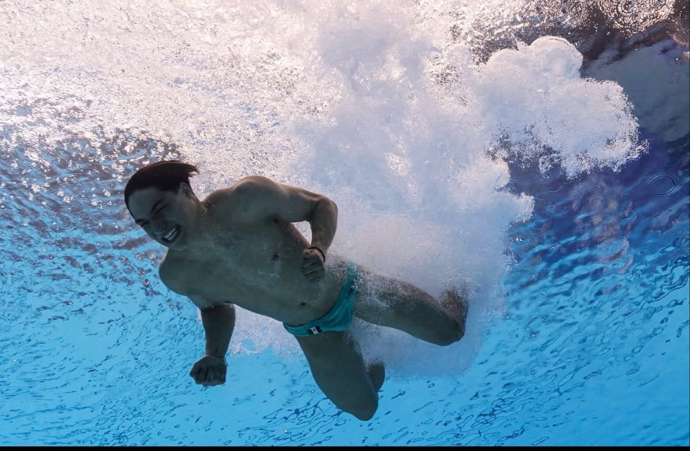 La celebración desde la piscina
