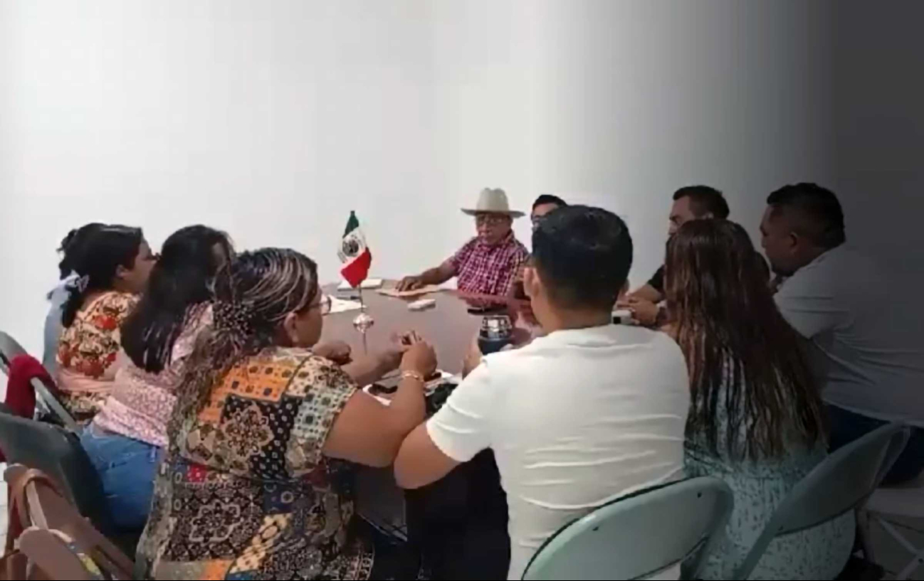 Sesión de Cabildo en Seyé termina en caos: funcionarios casi se enfrentan a golpes 