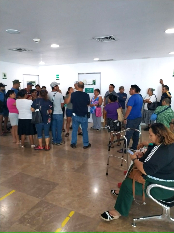 Personal del IMSS en Cancún denuncia colapso en hospitales por sobrecarga. Personal del IMSS en Cancún denuncia colapso en hospitales por sobrecarga.