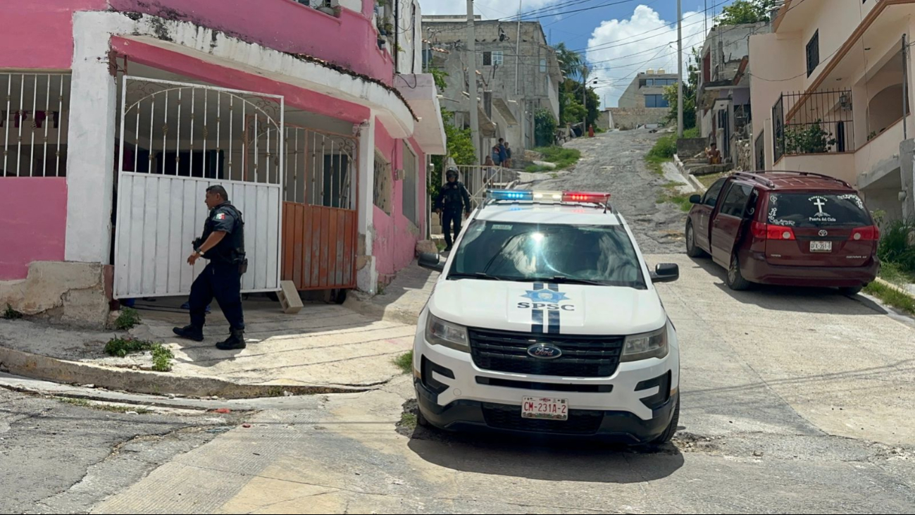 Se confirmó que el arma era una réplica y no hubo lesionados ni disparos. Se confirmó que el arma era una réplica y no hubo lesionados ni disparos.