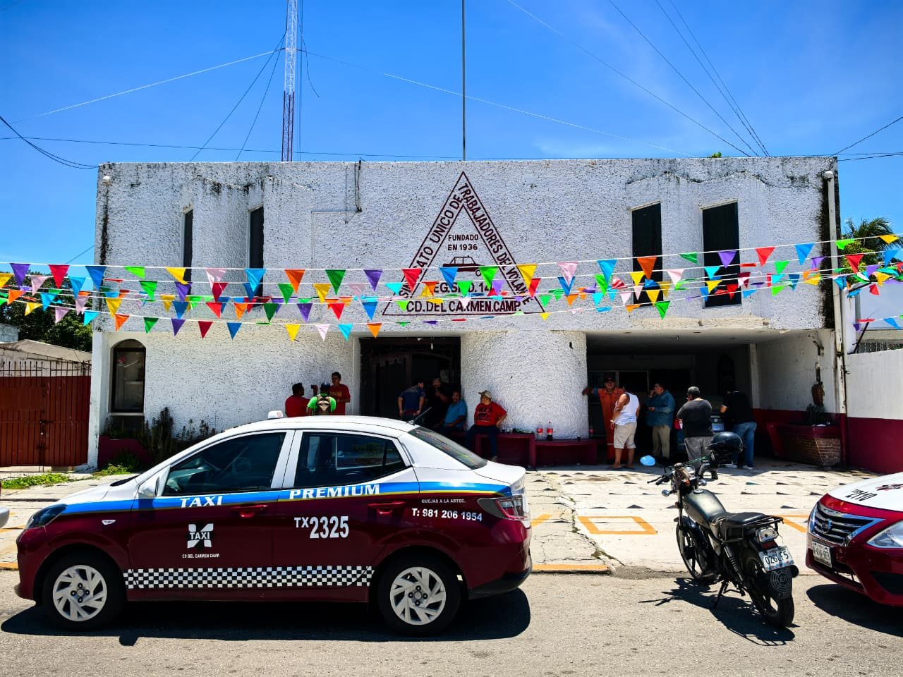Taxistas del SUTV exigen elecciones democráticas tras vencimiento de la toma de nota de Juan Alba Rosado Taxistas del SUTV exigen elecciones democráticas tras vencimiento de la toma de nota de Juan Alba Rosado